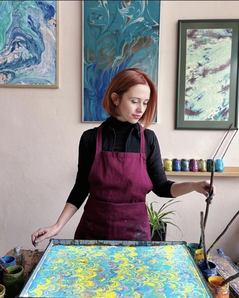 ebru ustası