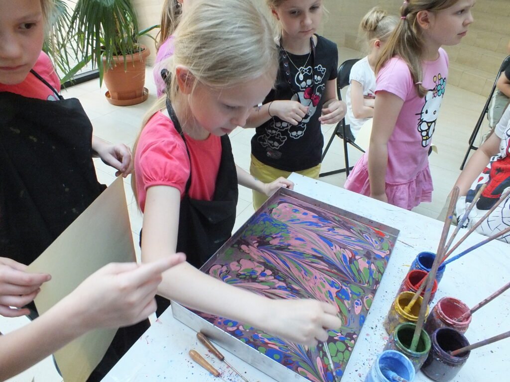 cocuklarla ebru marbling 